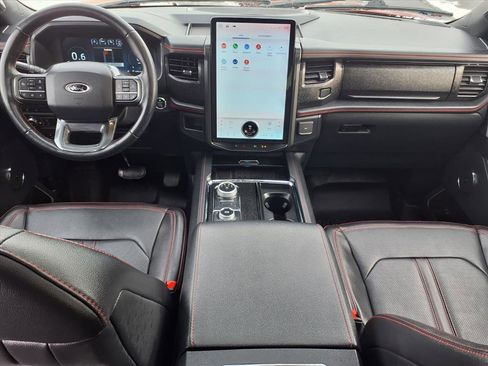 Used 2022 Ford Expedition Max Limited image 12