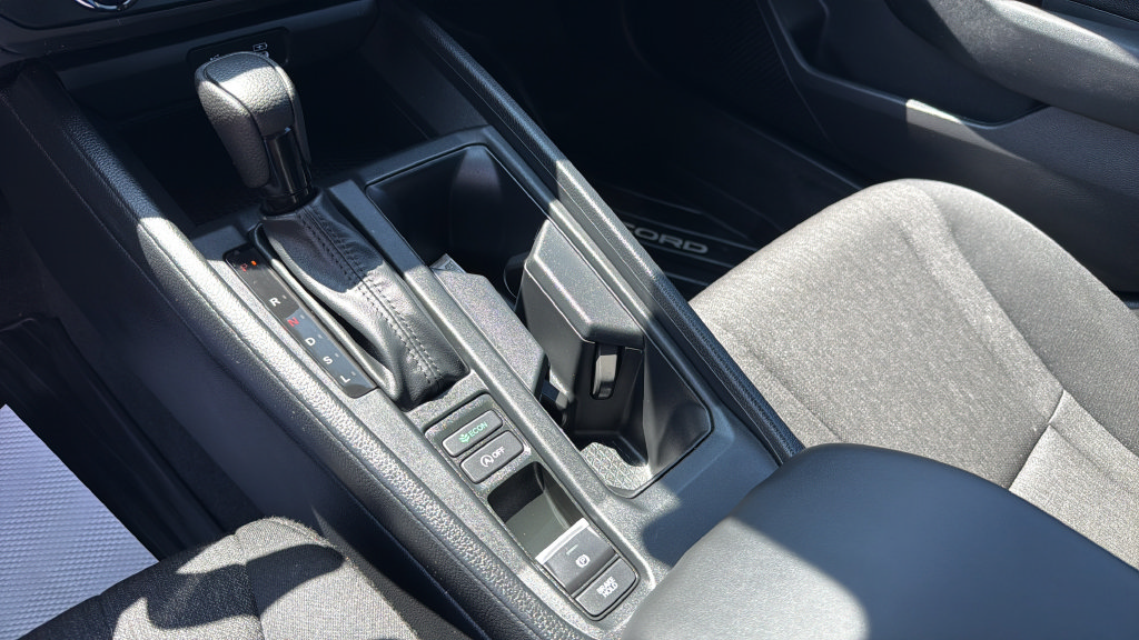 Certified 2025 Honda Accord LX image 27
