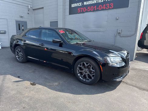Used 2016 Chrysler 300 S image 1