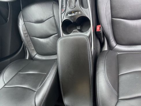 Used 2017 Chevrolet Volt Premier w/ Driver Confidence II Package image 46