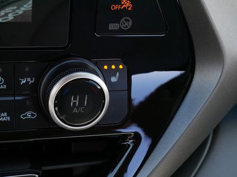 Certified 2026 Toyota Highlander XLE image 30