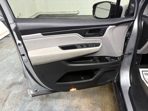 Used 2021 Honda Odyssey EX-L image 9