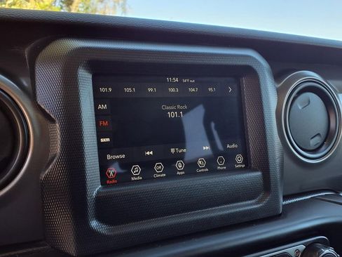 Used 2023 Jeep Wrangler Willys 4xe image 7