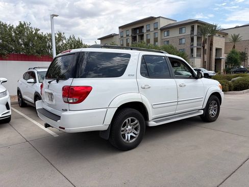 Used 2007 Toyota Sequoia SR5 w/ Preferred Pkg RWD image 3