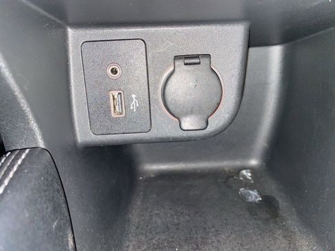 Certified 2020 Nissan Kicks SV image 14