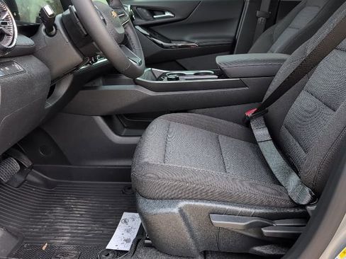 New 2026 Chevrolet Equinox LT w/ Safety and Technology Package FWD image 11
