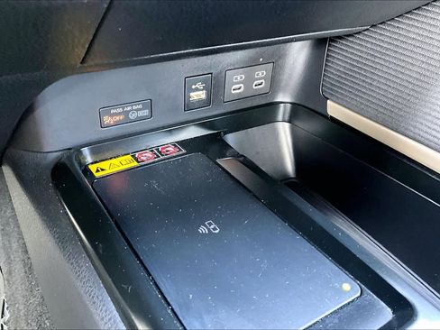 Certified 2025 Toyota Camry SE w/ Convenience Package FWD image 33