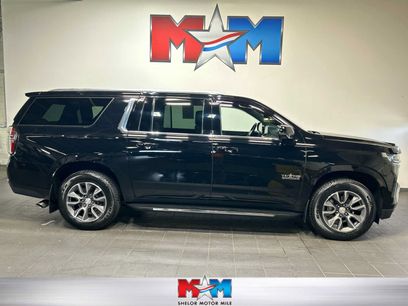 Used 2022 Chevrolet Suburban LT w/ Luxury Package