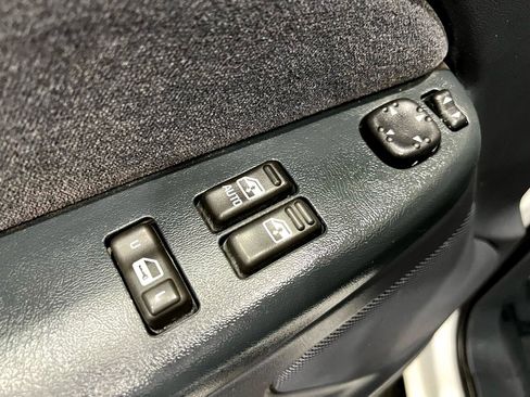 Used 2001 Chevrolet Silverado 2500 LS image 36