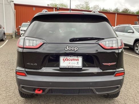 Used 2022 Jeep Cherokee Trailhawk image 6