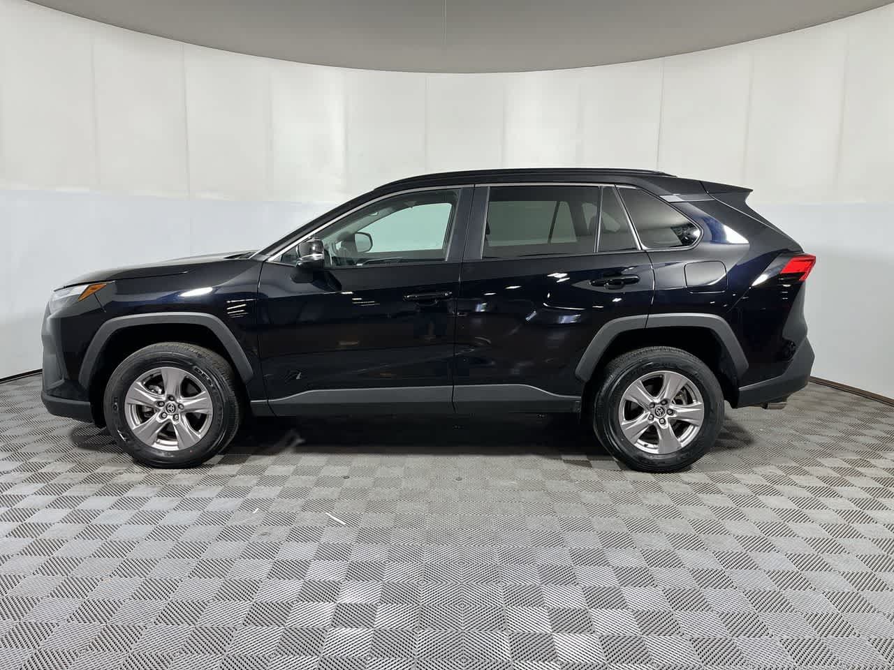 Used 2025 Toyota RAV4 XLE FWD image 5