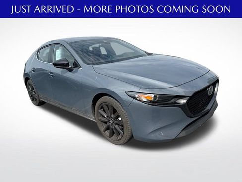 Used 2023 MAZDA MAZDA3 s FWD image 1
