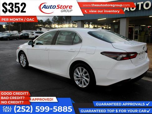 Used 2022 Toyota Camry LE image 8