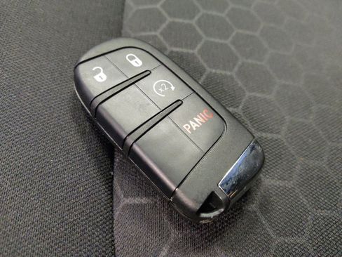 Used 2019 Jeep Compass Sport w/ Cold Weather Group image 32