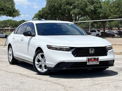 Used 2024 Honda Accord Sport image 2