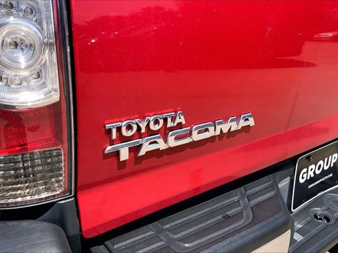 Used 2015 Toyota Tacoma PreRunner w/ SR5 Package RWD image 27
