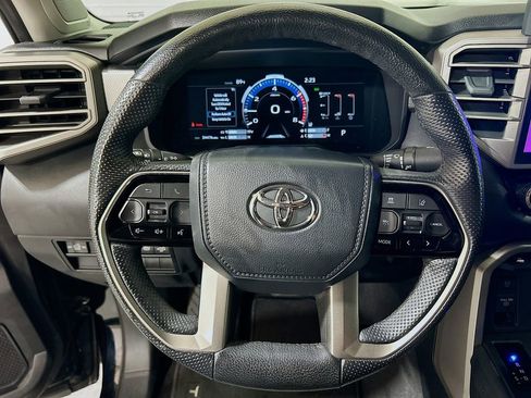 Used 2024 Toyota Tundra Limited AWD/4WD image 9