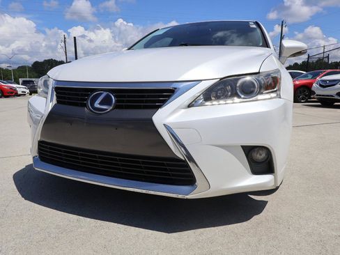 Used 2016 Lexus CT 200h w/ Seat Comfort Package FWD image 30