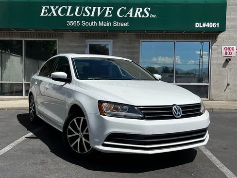 Used 2017 Volkswagen Jetta SE FWD image 1