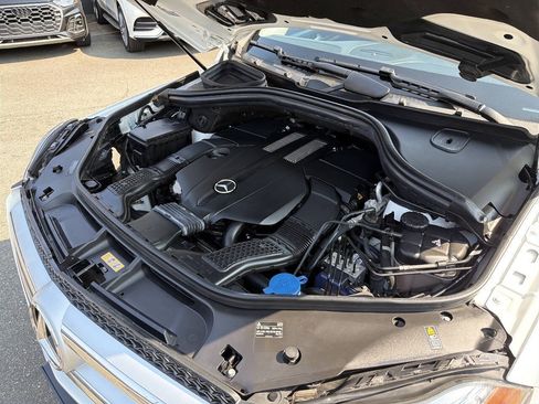 Used 2016 Mercedes-Benz GL 450 4MATIC image 15
