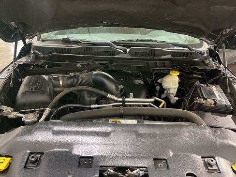 Used 2017 RAM 1500 Express AWD/4WD image 30