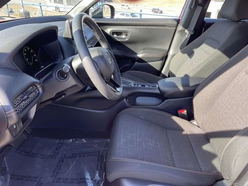 Used 2023 Honda HR-V Sport image 18