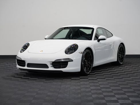Used 2014 Porsche 911 Carrera S image 3