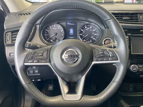 Used 2017 Nissan Rogue SL AWD/4WD image 17