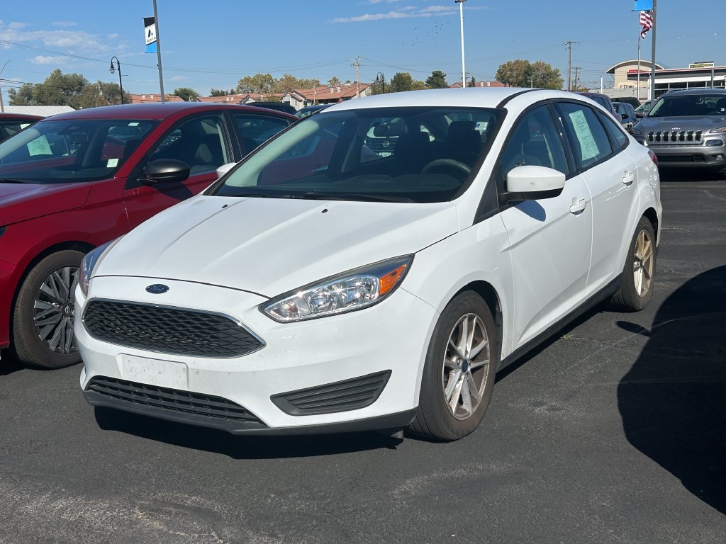 Used 2018 Ford Focus SE FWD image 3