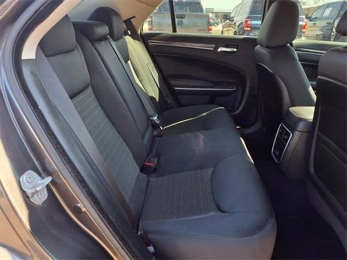 Used 2019 Chrysler 300 Touring image 16