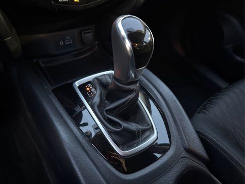 Used 2018 Nissan Rogue S image 29