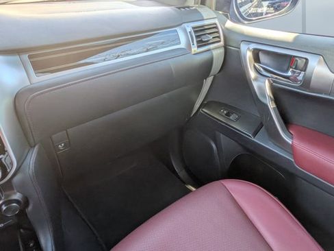 Used 2022 Lexus GX 460 Premium w/ Premium Plus Package image 18