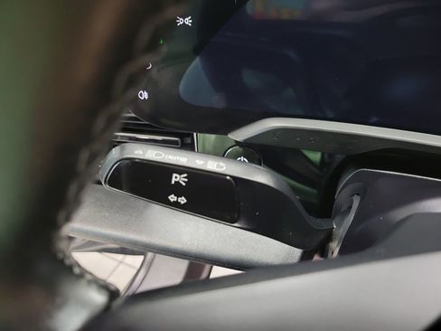 Used 2021 Porsche Taycan image 42