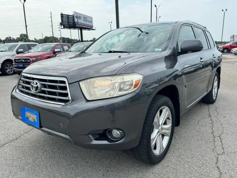Used 2010 Toyota Highlander Limited AWD/4WD image 8