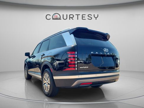 New 2026 Hyundai Palisade FWD Hybrid image 2