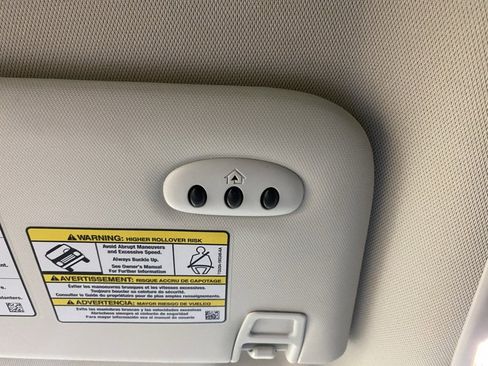 Used 2019 Ford Escape Titanium image 29