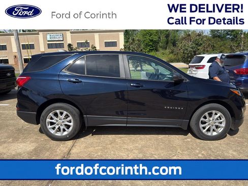 Used 2020 Chevrolet Equinox LS w/ LS Convenience Package FWD image 1