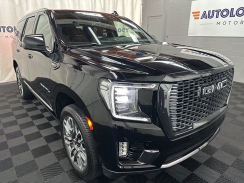 Used 2024 GMC Yukon Denali Ultimate AWD/4WD image 3