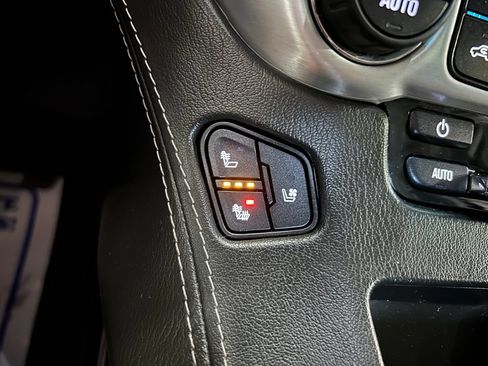 Used 2020 GMC Yukon SLT AWD/4WD image 33