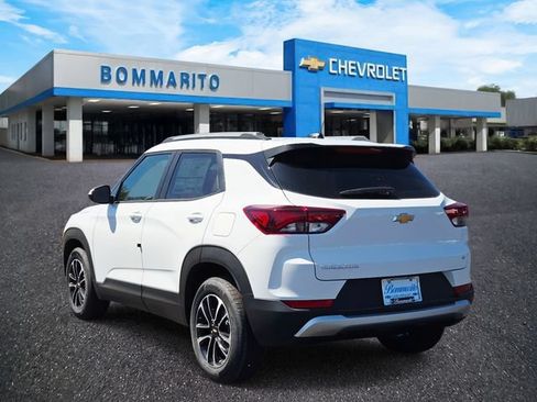 New 2026 Chevrolet TrailBlazer LT w/ Driver Confidence Package FWD image 3