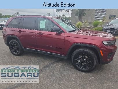 Used 2024 Jeep Grand Cherokee Altitude