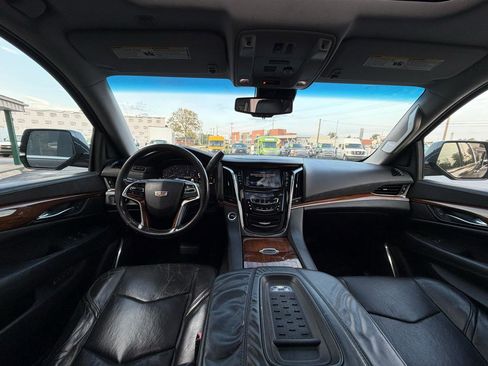 Used 2015 Cadillac Escalade ESV Premium AWD/4WD image 14