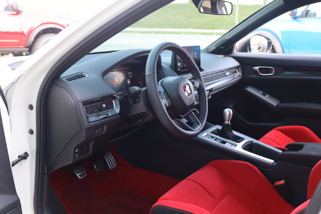 Used 2025 Honda Civic Type R image 13