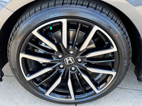 Certified 2025 Honda Accord Touring image 12