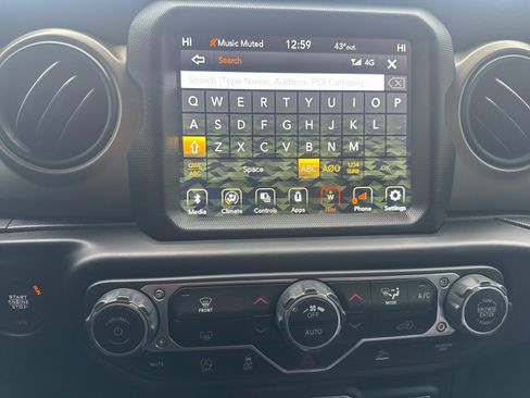 Used 2021 Jeep Gladiator Sport image 28