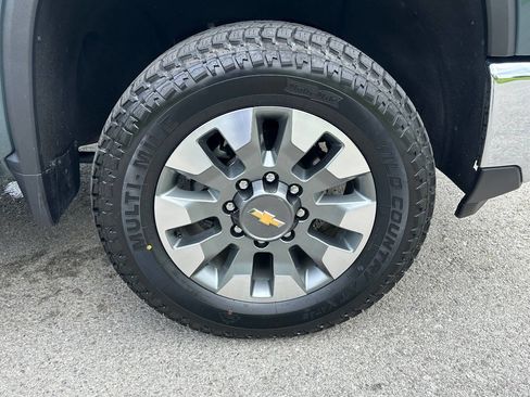 Used 2025 Chevrolet Silverado 3500 LT w/ All Star Edition AWD/4WD image 17