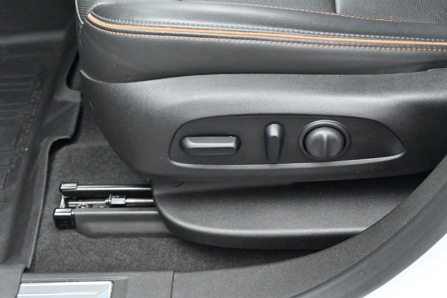 Used 2021 GMC Acadia AT4 w/ LPO, Floor Liner Package AWD/4WD image 15