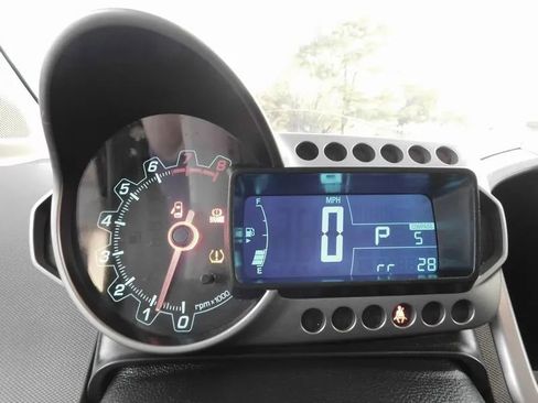 Used 2015 Chevrolet Sonic LT image 28