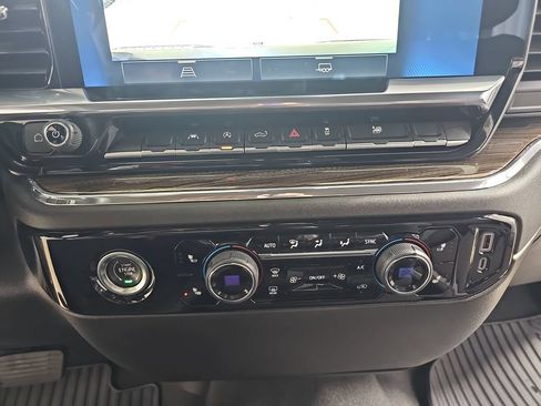 Certified 2024 Chevrolet Silverado 1500 LT AWD/4WD image 28