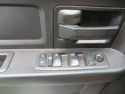 Used 2021 RAM 2500 Tradesman w/ Chrome Appearance Group AWD/4WD image 23